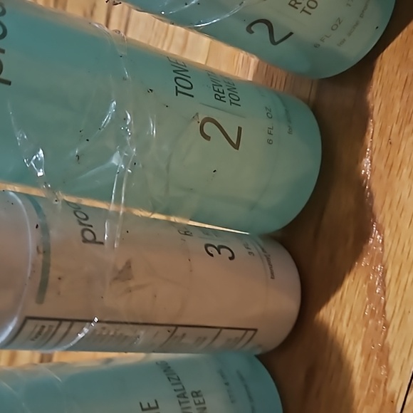 Skincare - Picture 2 of 10